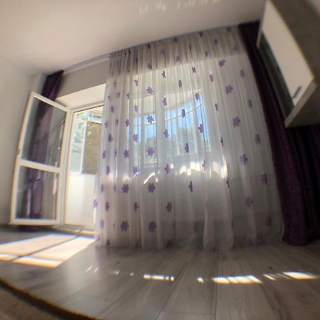 Le Garcon De Cristina-Simple,Quiet,Spacious Studio Bukarest Exterior foto