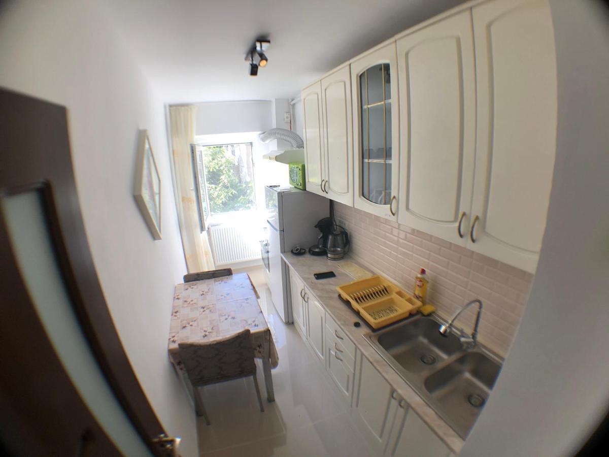 Le Garcon De Cristina-Simple,Quiet,Spacious Studio Bukarest Exterior foto